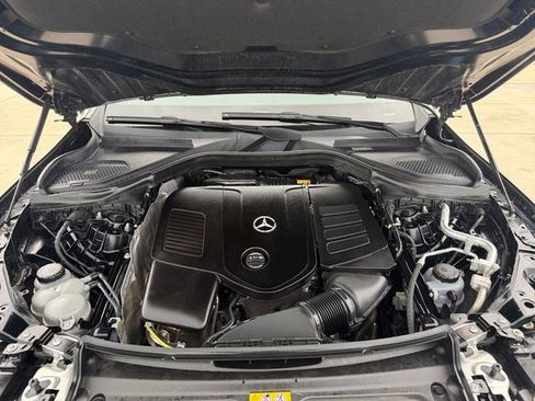 Used 2024 Mercedes-Benz GLC 300 4MATIC image 19