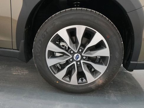 Used 2025 Subaru Outback Limited image 9