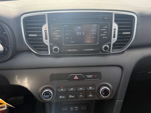 Used 2019 Kia Sportage LX FWD image 16
