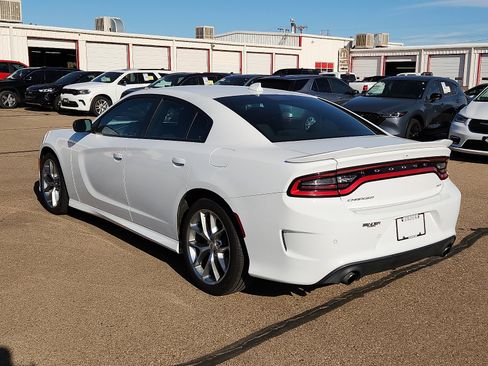 Used 2023 Dodge Charger GT image 3