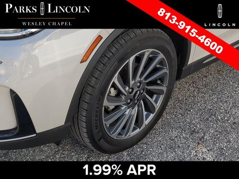 Certified 2023 Lincoln Corsair Reserve FWD image 12