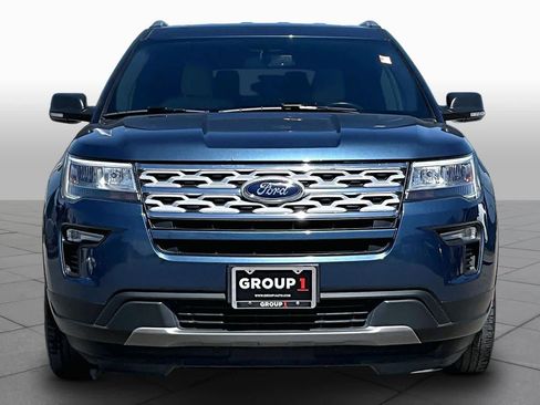 Used 2019 Ford Explorer XLT w/ Equipment Group 201A FWD image 4
