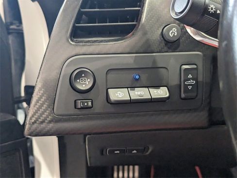 Used 2015 Chevrolet Corvette Z06 w/ 3LZ Preferred Equipment Group image 24