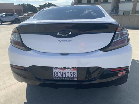 Used 2018 Chevrolet Volt LT image 10