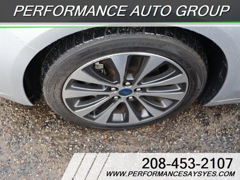 Used 2019 Ford Fusion SE image 25