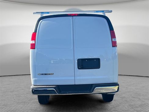 New 2024 Chevrolet Express 3500 w/ Driver Convenience Package image 4