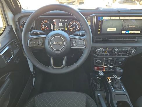 New 2026 Jeep Gladiator Mojave w/ Steel Bumper Group image 10