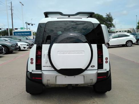 Used 2023 Land Rover Defender 110 SE AWD/4WD image 9