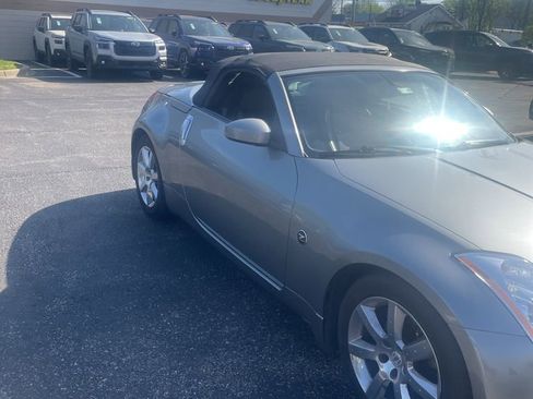 Used 2005 Nissan 350Z Touring image 8