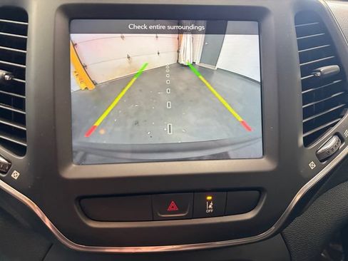 Used 2022 Jeep Cherokee Latitude Lux AWD/4WD image 15