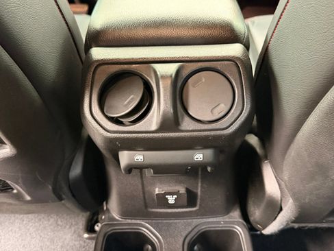 Used 2020 Jeep Wrangler Unlimited Rubicon AWD/4WD image 16