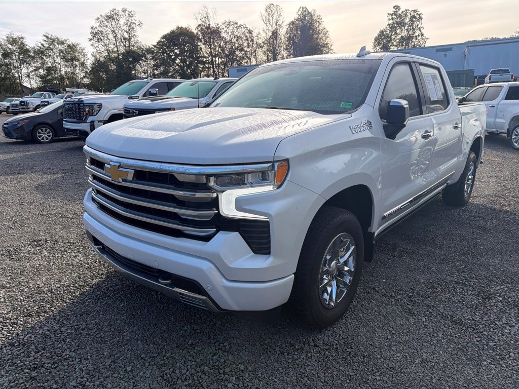 Used 2024 Chevrolet Silverado 1500 RST w/ Convenience Package II AWD/4WD image 3