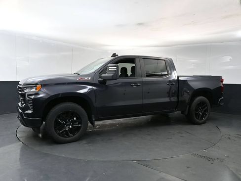 Used 2024 Chevrolet Silverado 1500 RST w/ Z71 Off-Road Package AWD/4WD image 2