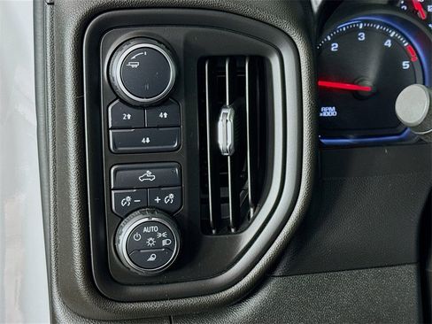 Used 2021 Chevrolet Silverado 2500 W/T image 10