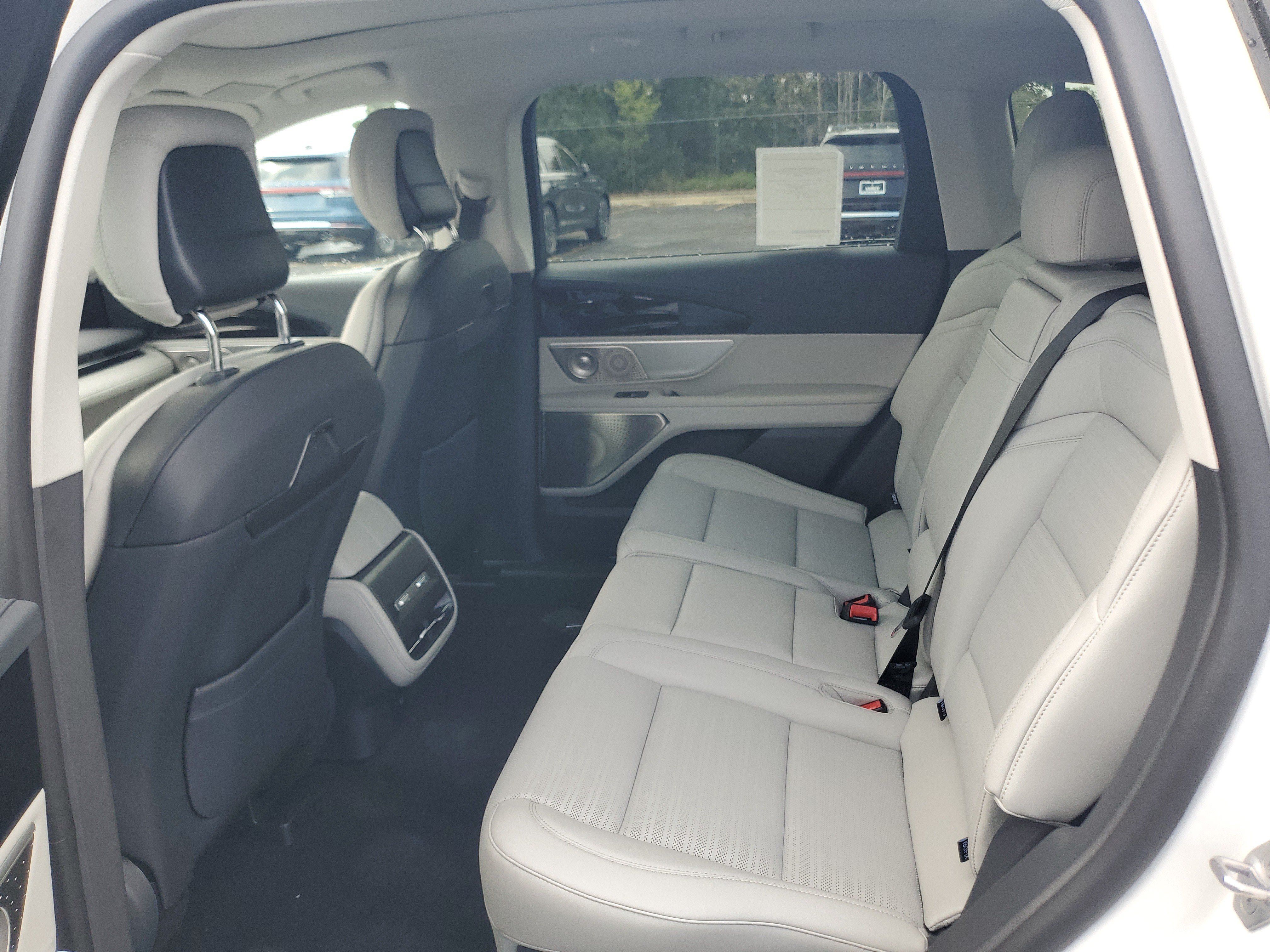 New 2026 Lincoln Nautilus Reserve AWD/4WD image 28