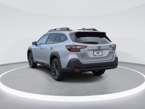 Used 2024 Subaru Outback Onyx Edition AWD/4WD image 5
