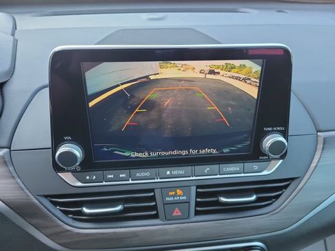 Used 2025 Nissan Altima 2.5 SV FWD image 20