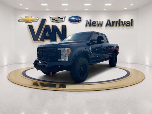 Used 2017 Ford F350 XLT AWD/4WD image 1