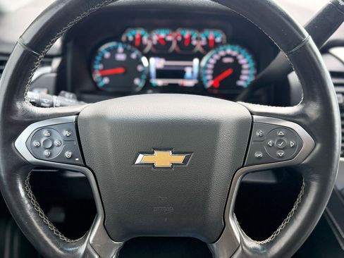 Used 2015 Chevrolet Suburban LTZ image 13