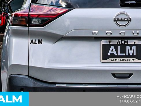 Used 2022 Nissan Rogue SV FWD image 13
