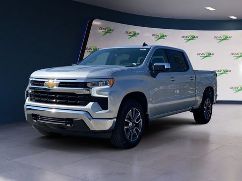 Used 2022 Chevrolet Silverado 1500 LT AWD/4WD image 3