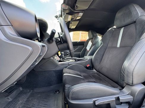 Used 2024 Toyota GR86 Premium image 16