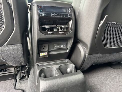 New 2026 Jeep Grand Cherokee L Limited AWD/4WD image 17