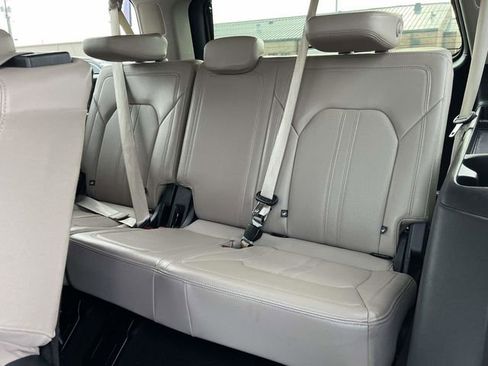 Used 2024 Ford Expedition Max Limited image 16