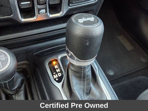 Used 2025 Jeep Wrangler Unlimited Sahara AWD/4WD image 25