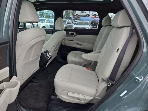 Used 2025 Kia Sorento SX Prestige image 31