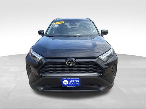 Used 2025 Toyota RAV4 XLE AWD/4WD image 4