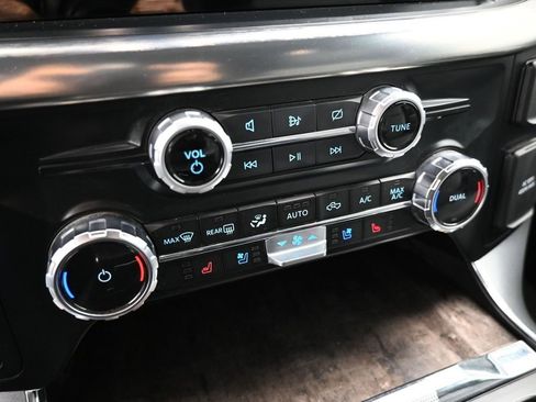 Used 2023 Ford F150 Lariat image 17