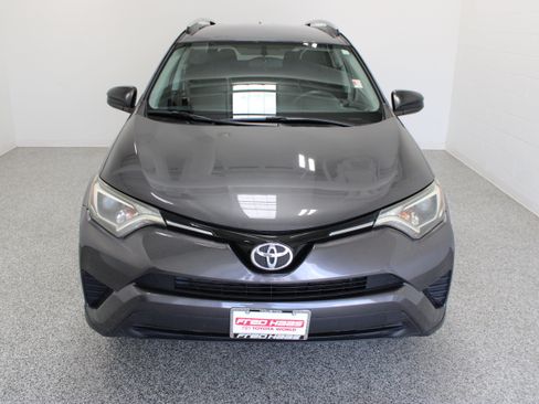 Used 2016 Toyota RAV4 LE AWD/4WD image 3