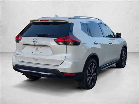 Used 2020 Nissan Rogue FWD image 3
