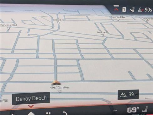 Used 2024 BMW X7 M60i w/ Executive Package image 7