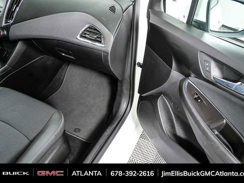 Used 2017 Chevrolet Cruze LT image 22