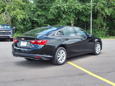 Used 2023 Chevrolet Malibu LT FWD image 2