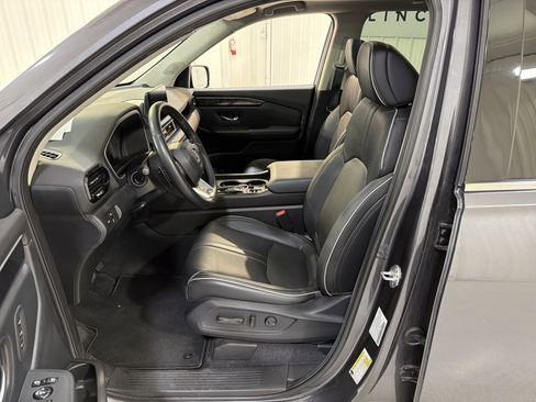 Used 2023 Honda Pilot Elite image 11