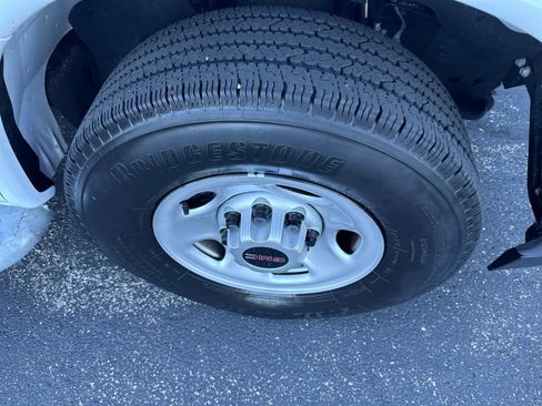 Used 2024 GMC Savana 2500 w/ Driver Convenience Package image 13