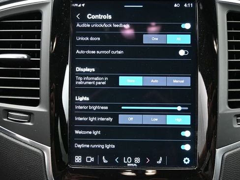 Used 2023 Volvo XC90 B5 Core image 17