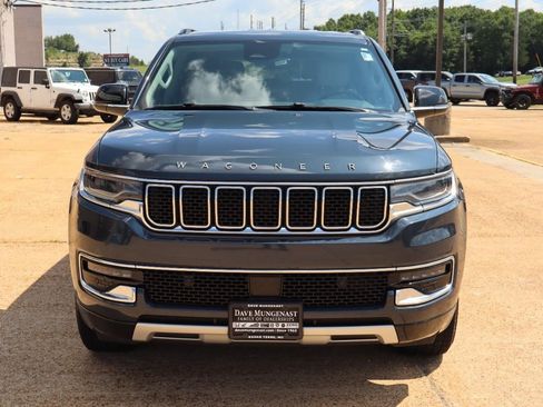 Used 2024 Jeep Wagoneer Series II AWD/4WD image 8