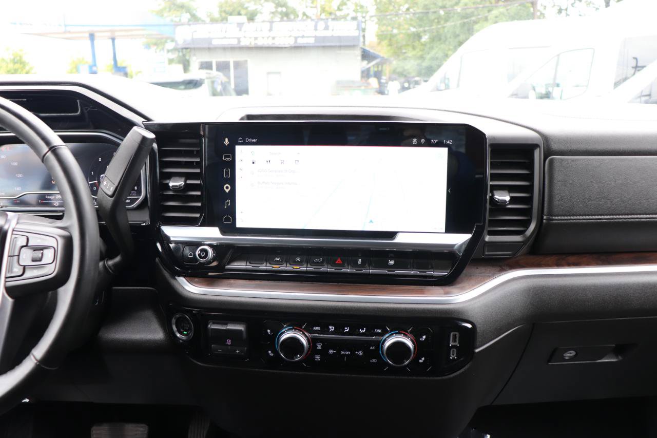 Used 2025 GMC Sierra 1500 SLT AWD/4WD image 19
