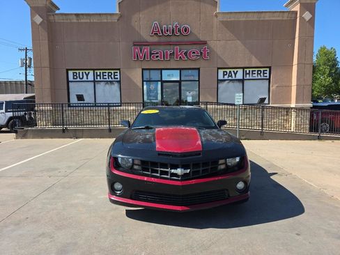 Used 2012 Chevrolet Camaro LS RWD image 2