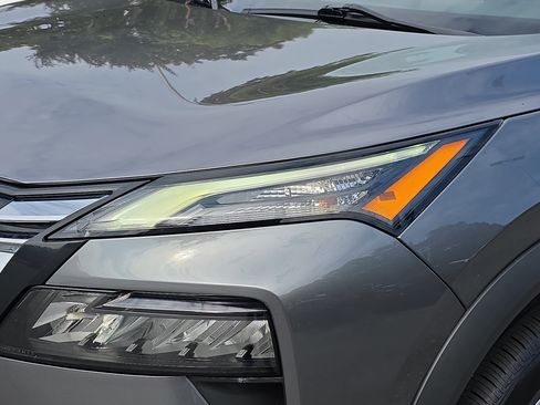 Used 2024 Nissan Rogue SV AWD/4WD image 29