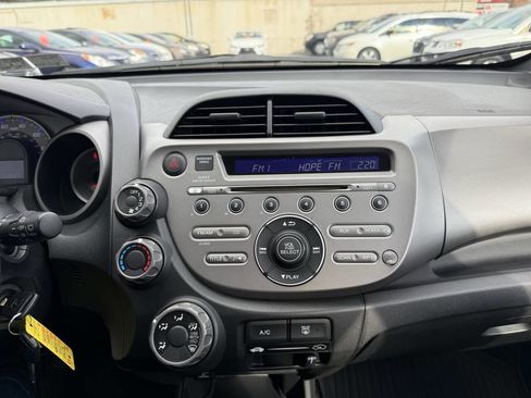 Used 2010 Honda Fit image 15