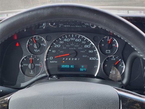 Used 2023 Chevrolet Express 2500 image 30
