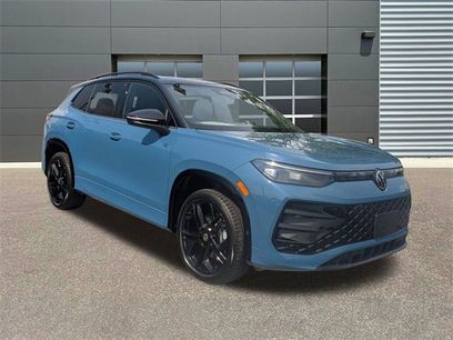 New 2025 Volkswagen Tiguan SE R-Line