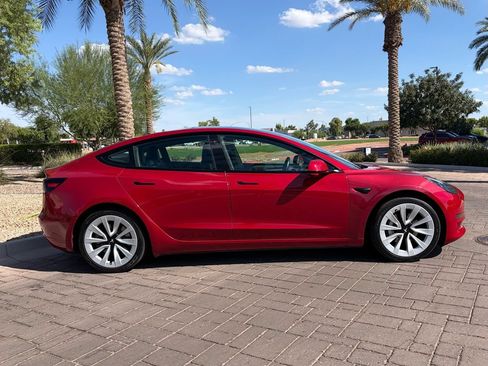 Used 2022 Tesla Model 3 RWD image 2