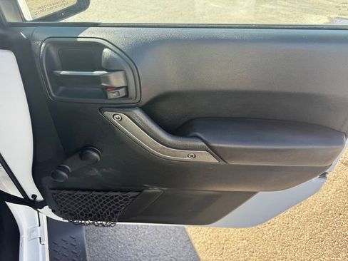 Certified 2018 Jeep Wrangler Unlimited Sport image 13