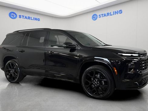 Certified 2024 Chevrolet Traverse RS FWD image 12